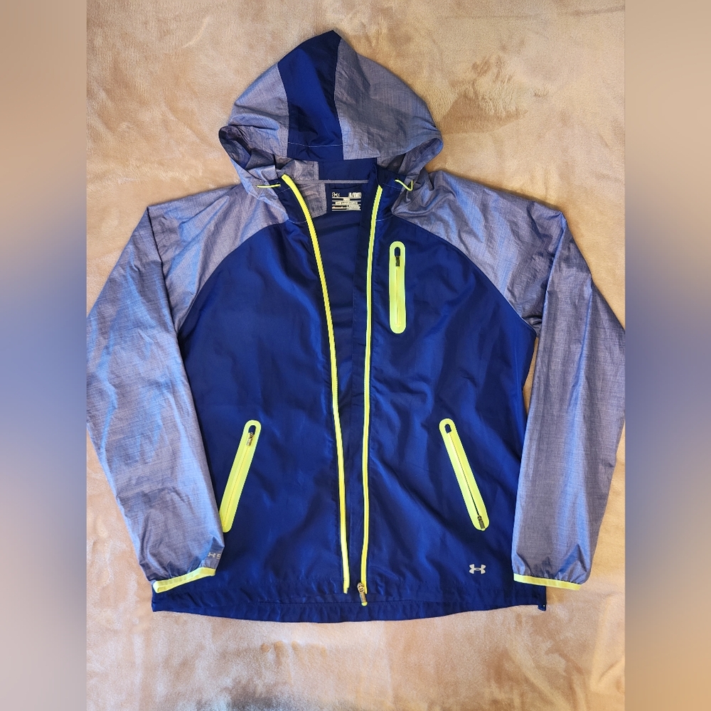 Women's Under Armour lightweight windbreaker all season gear jacket, size XL